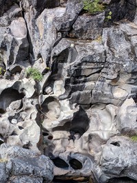 McCloud River rocks