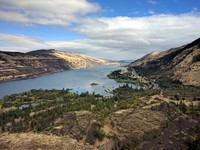 Rowena gorge from viewpoint