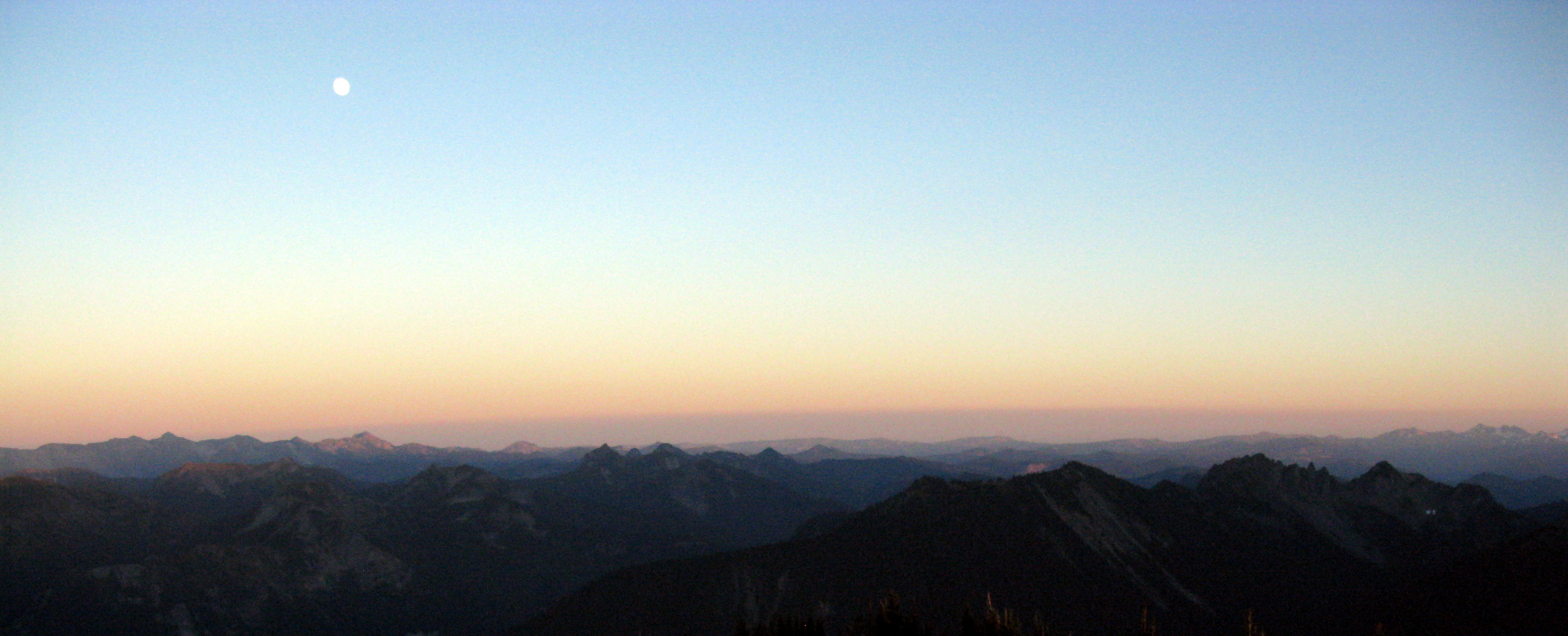 moon and mountain line from side of dege peak